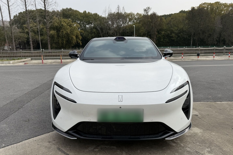 Avatr 06 2025 car image #7