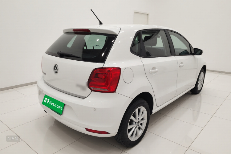 Polo 2015 car image #7
