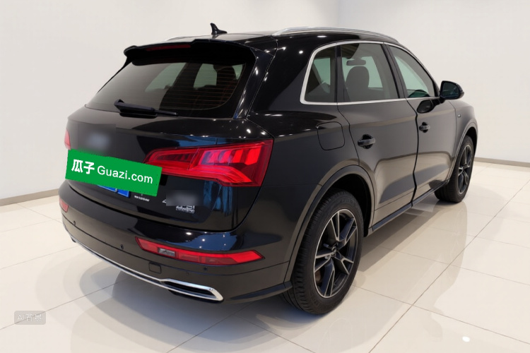 Audi Q5L 2020 صورة سيارة #7