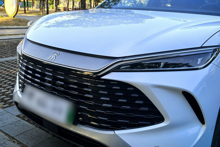 BYD SongL DM-i 2025 car image #7