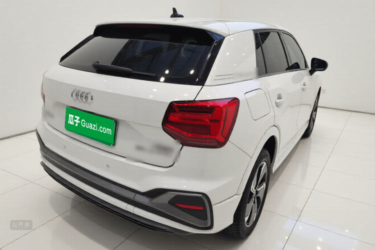 Audi Q2L e-tron 2023 car image #7