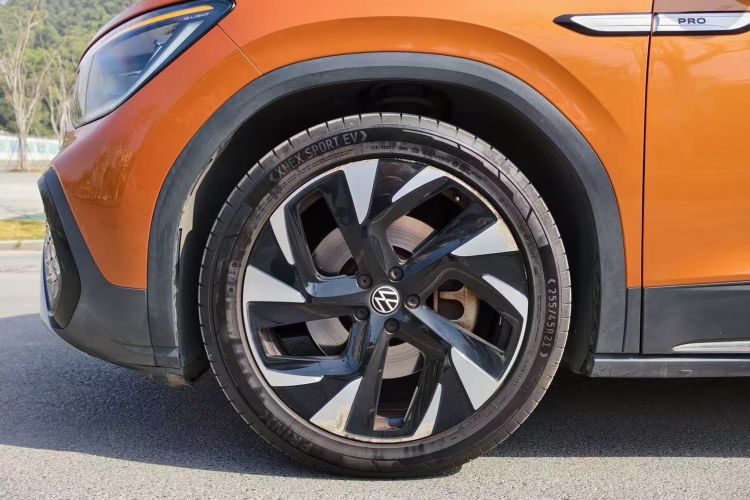 Volkswagen ID.6 Crozz 2021 immagine di auto #7