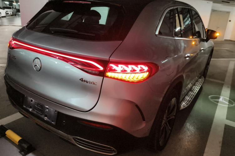 Mercedes-Benz EQE SUV 2023 #7 Mercedes-Benz EQE SUV 2023 car image #7