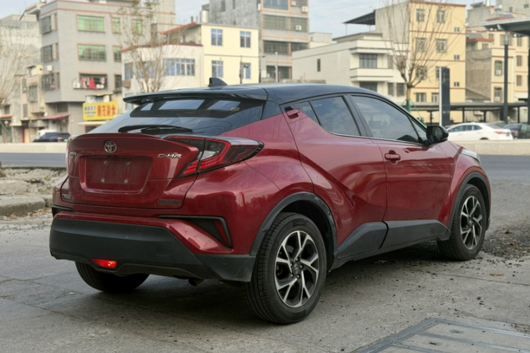 Toyota C-HR 2020 car image #7