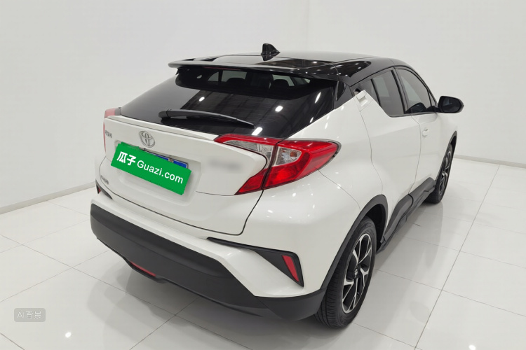 Toyota C-HR 2018 imagem de carro #7