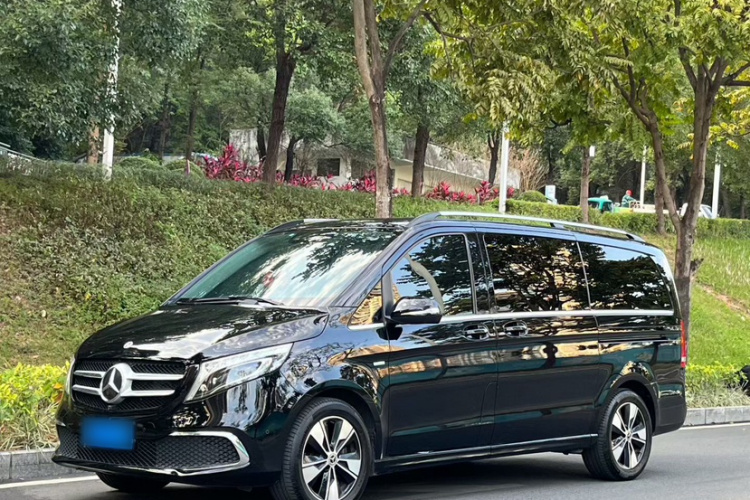 Mercedes-Benz V Class 2022 #7 Mercedes-Benz V Class 2022 car image #7