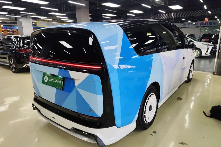 理想汽车 理想MEGA 2025 汽车图片 #7