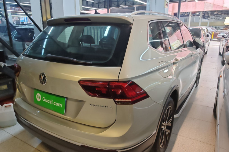 Volkswagen Tiguan L 2018 car image #7