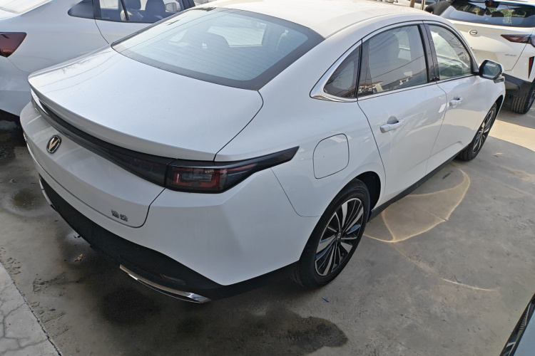 Changan EadoPHEV 2026 immagine di auto #7