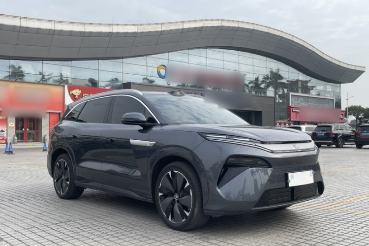 BYD Tang L 2025 immagine di auto #7