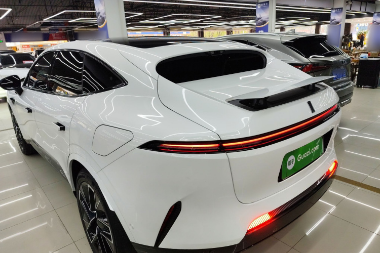 Avatr 11 2023 #7 Avatr 11 2023 car image #7