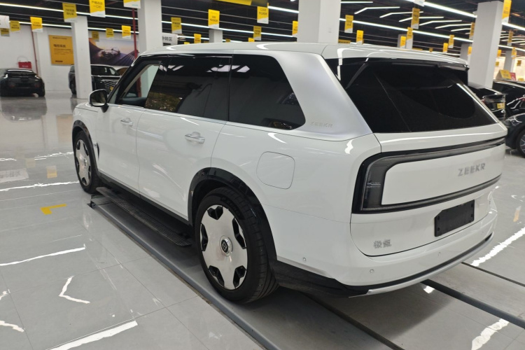 Zeekr 9X 2025 car image #7