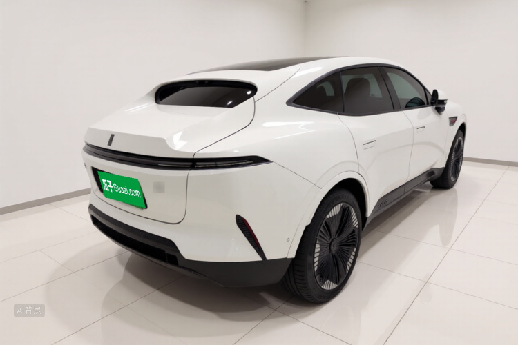 Avatr 11 2024 car image #7