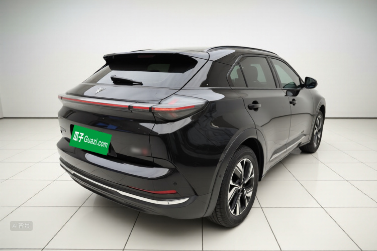 哪吒汽车 哪吒U 2023 汽车图片 #7