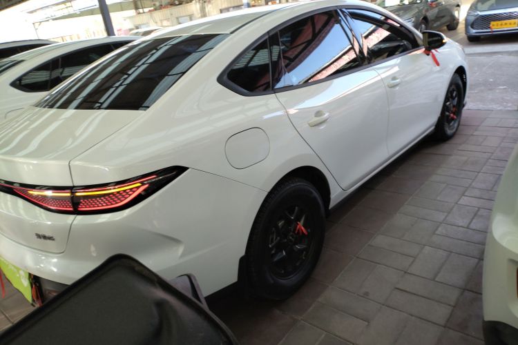 BYD Seal 05 DM-i 2025 car image #7