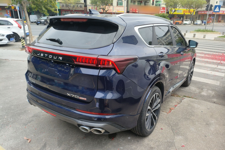 X70 PLUS 2023 #7 X70 PLUS 2023 car image #7