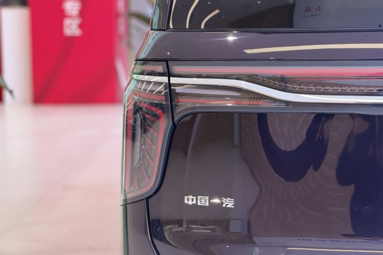 HongQi HQ9 PHEV 2024 car image #7