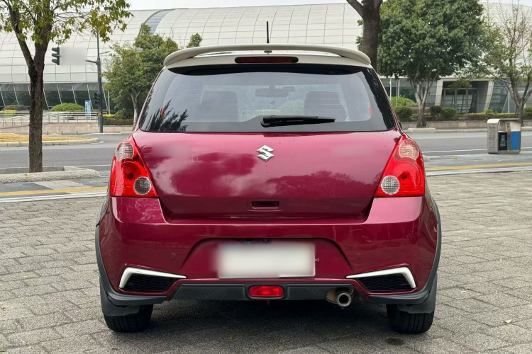 Suzuki Swift 2016 car image #7