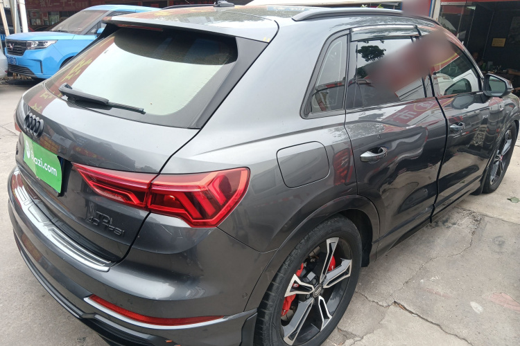 Audi Q3 2021 صورة سيارة #7