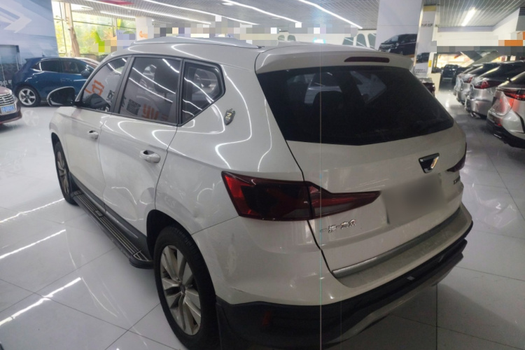 VS5 2019 car image #7