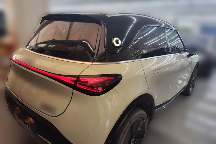 Livan 2023 car image #7
