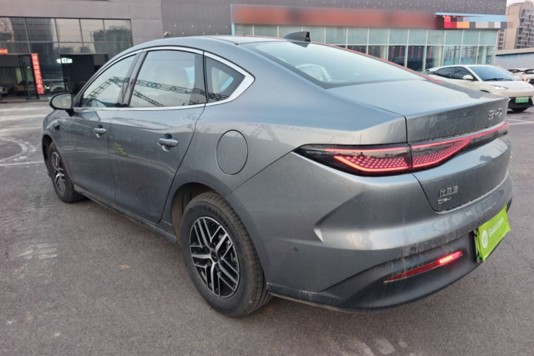 BYD Seal 05 DM-i 2025 #7 BYD Seal 05 DM-i 2025 immagine di auto #7