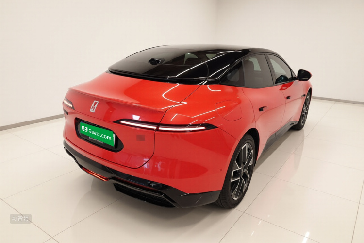 Avatr 06 2025 car image #7