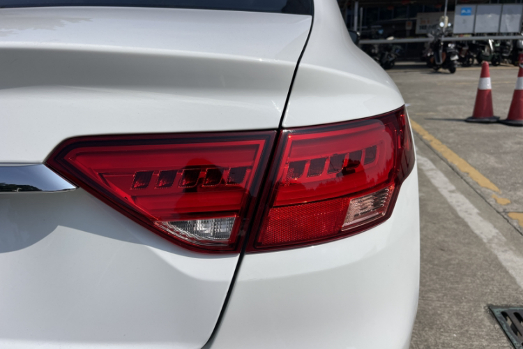 GEELY Emgrand GL 2020 car image #7