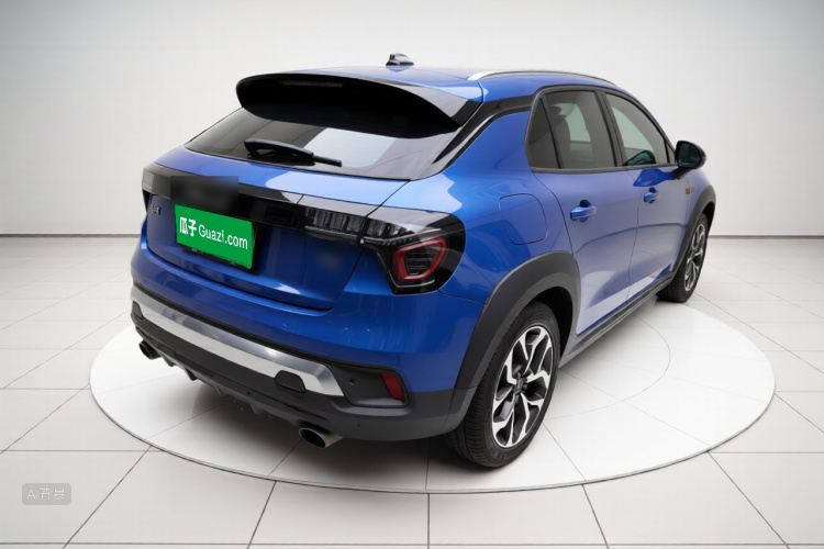 Lynk & Co 02 2018 #7 Lynk & Co 02 2018 car image #7