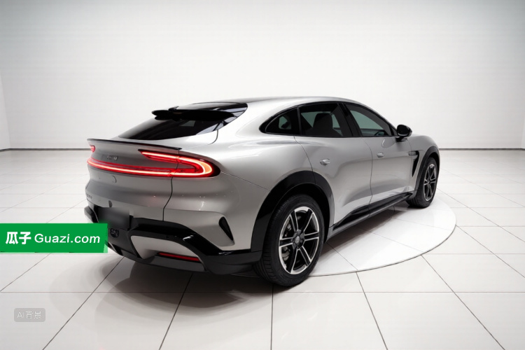 MI YU7 2025 imagen de coche #7