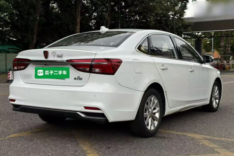 Roewe i6 New Energy 2019 изображение автомобиля #7