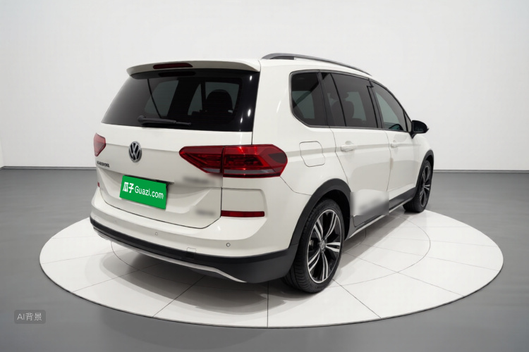 Volkswagen Touran 2020 car image #7