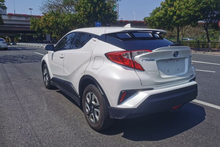 Toyota C-HR EV 2021 car image #7