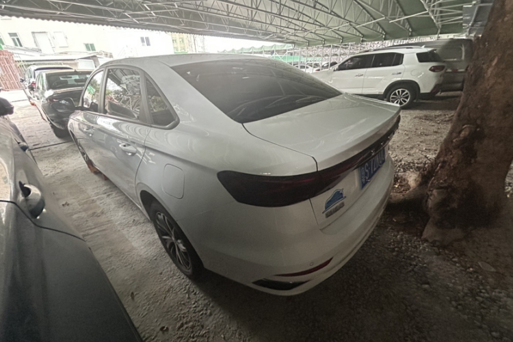 GEELY Emgrand 2024 #7 GEELY Emgrand 2024 car image #7