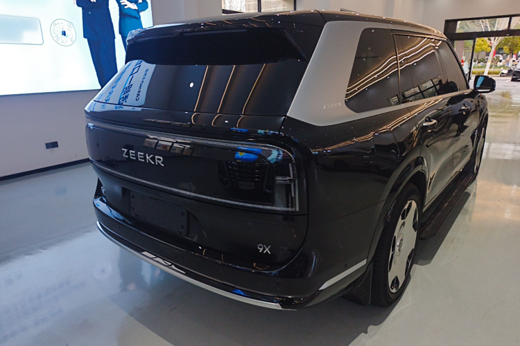 Zeekr 9X 2025 imagen de coche #7
