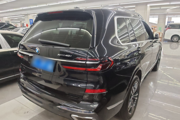 BMW X7 2024 صورة سيارة #7