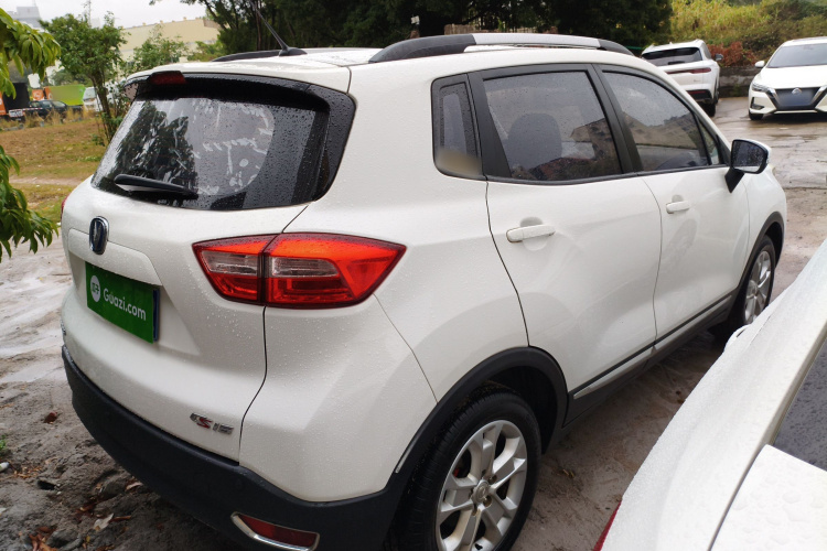 Changan CS15 2018 صورة سيارة #7