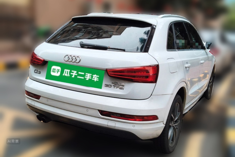 Audi Q3 2018 car image #7