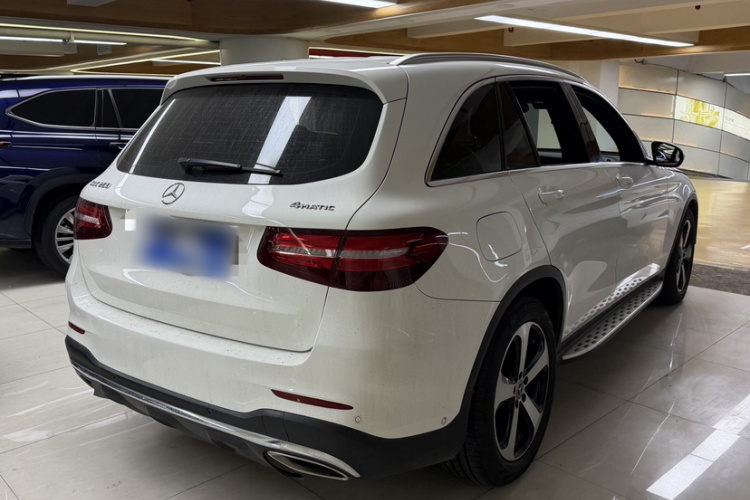 Mercedes-Benz GLC Class 2017 car image #7