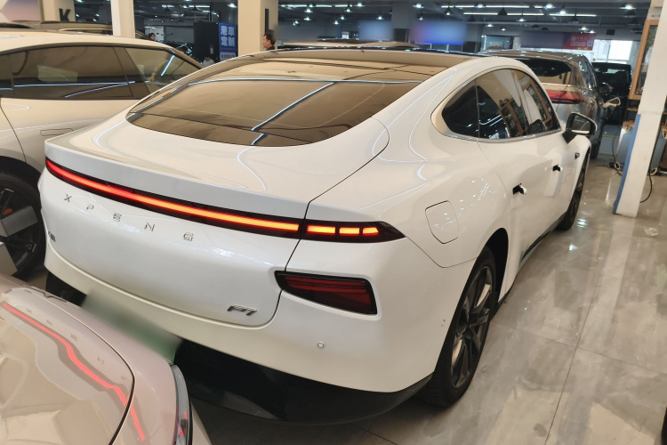 Xpeng P7 2022 immagine di auto #7