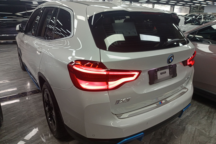 BMW iX3 2021 صورة سيارة #7