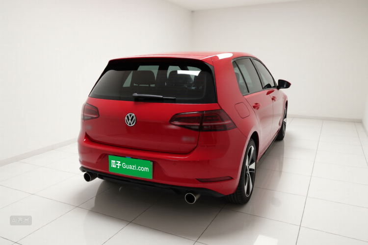 Volkswagen GolfGTI 2018 immagine di auto #7