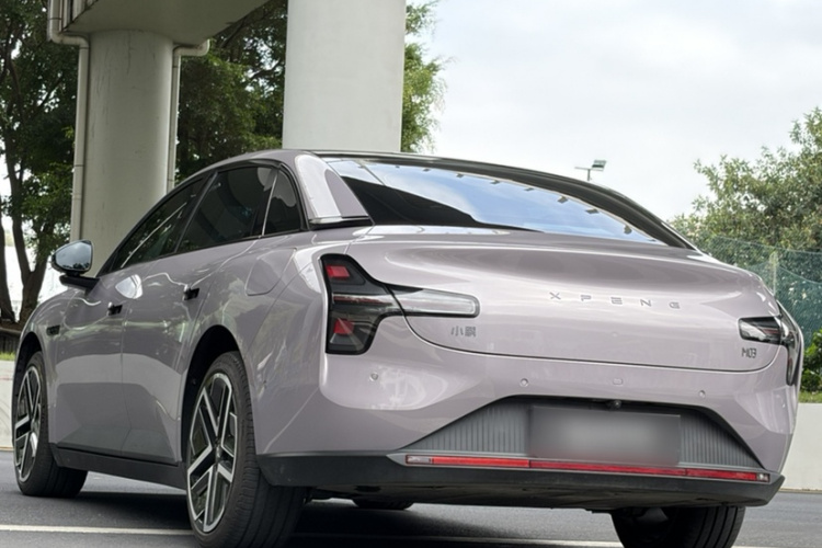 小鹏 小鹏MONA M03 2025 汽车图片 #7