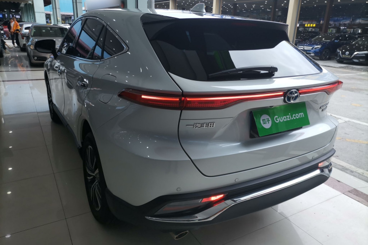 Toyota Harrier 2023 car image #7