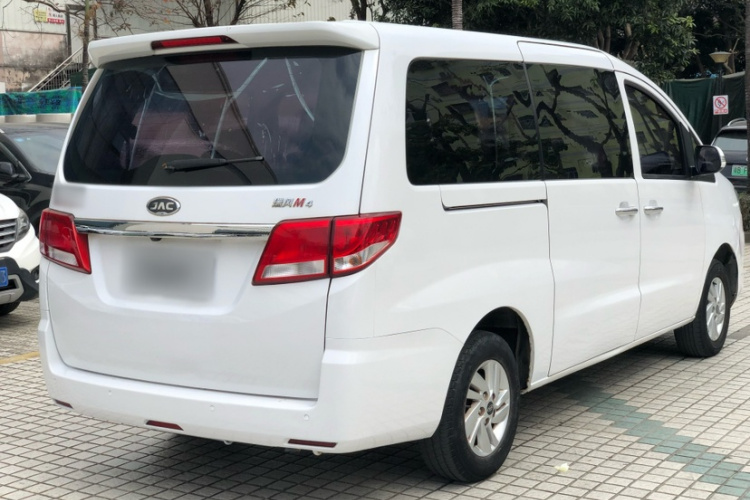 JAC 2017 car image #7