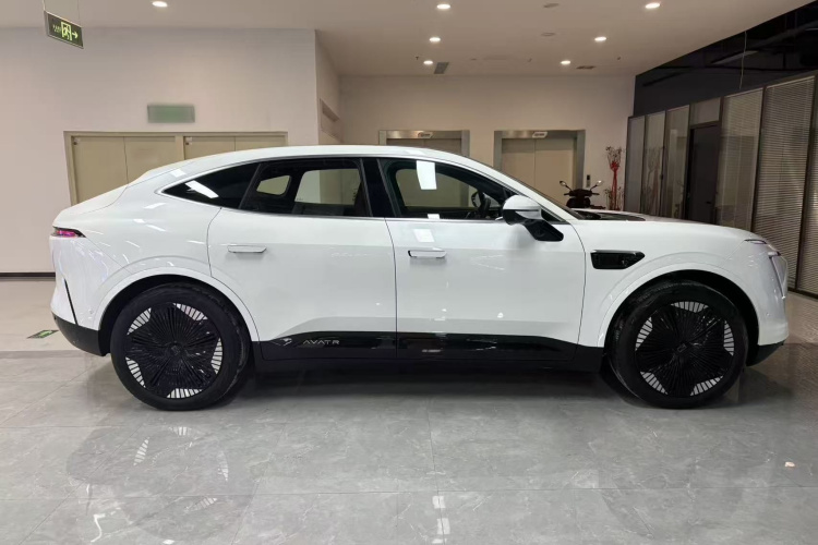 Avatr 11 2024 imagen de coche #7