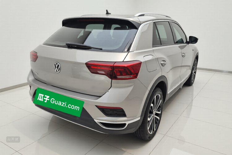 Volkswagen T-Roc 2020 car image #7