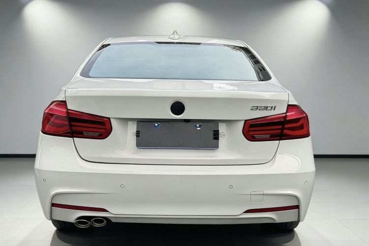 BMW 3 Series 2018 #7 BMW 3 Series 2018 car image #7