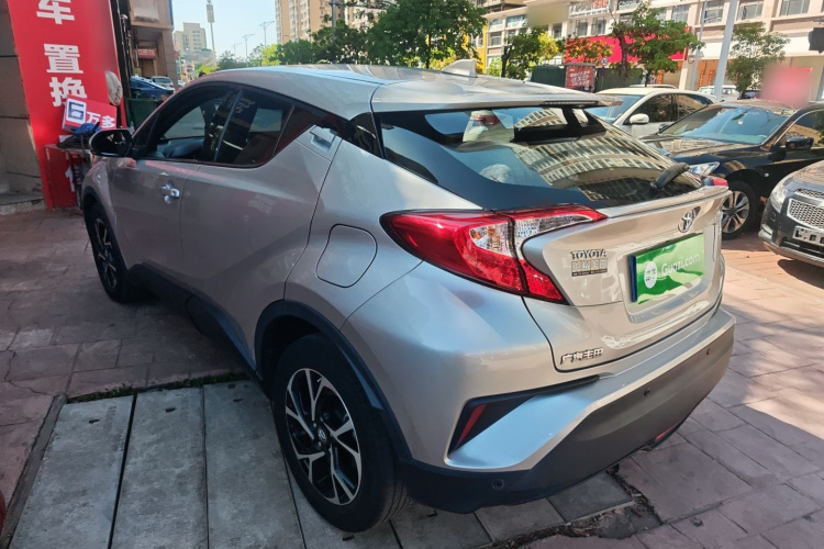 Toyota C-HR 2021 car image #7