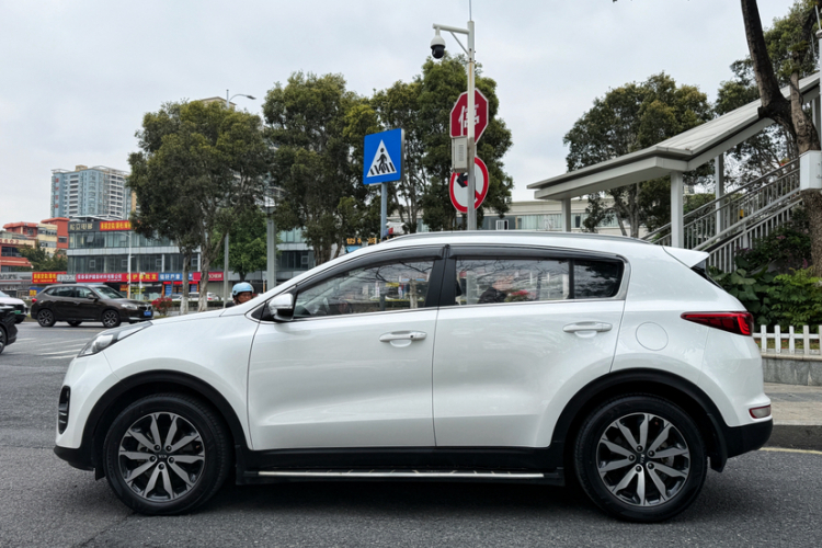 Kia KX5 2017 صورة سيارة #7